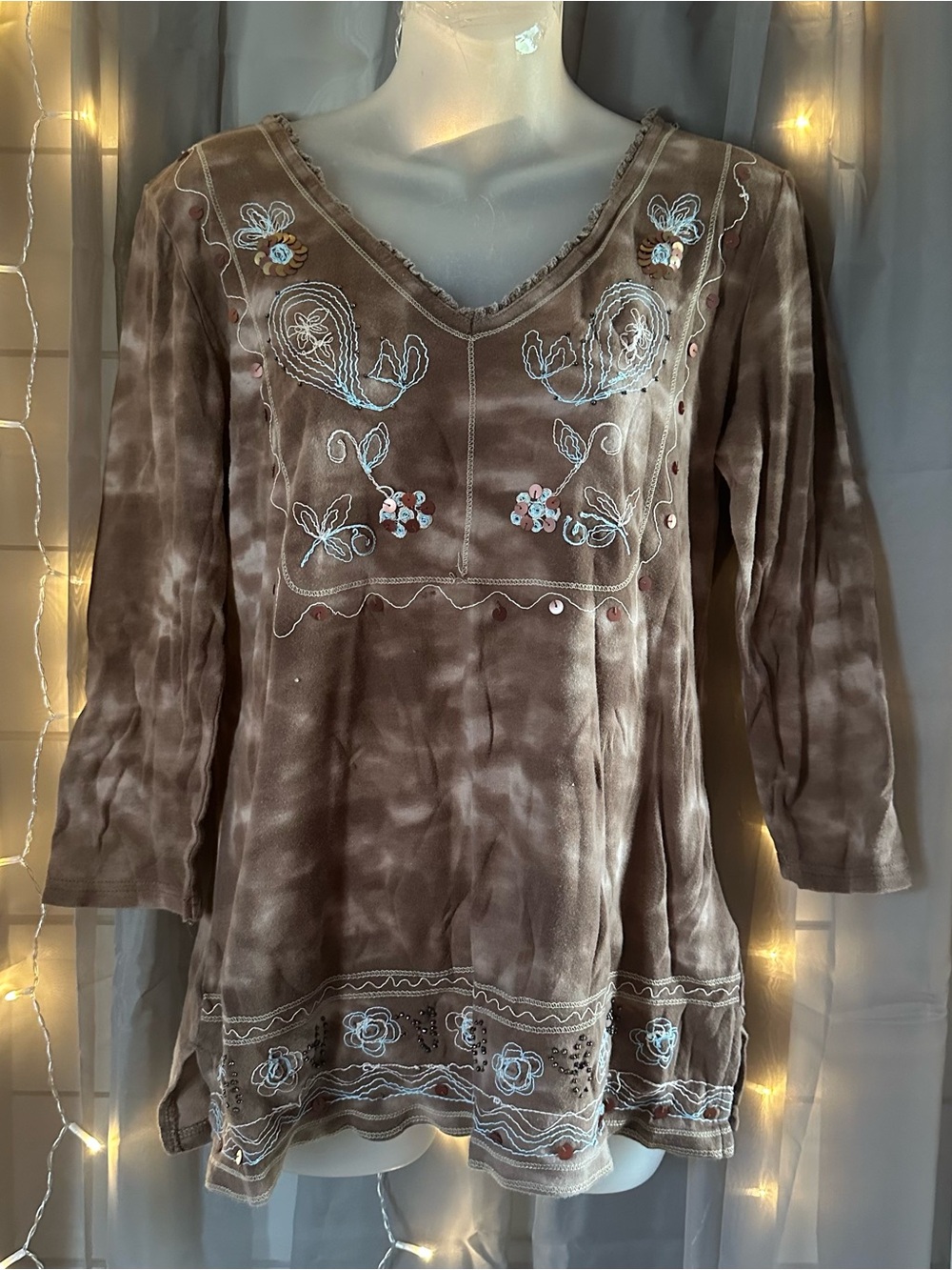 Vintage faded glory brown tie-dye shirt with embroidered flowers Sz L